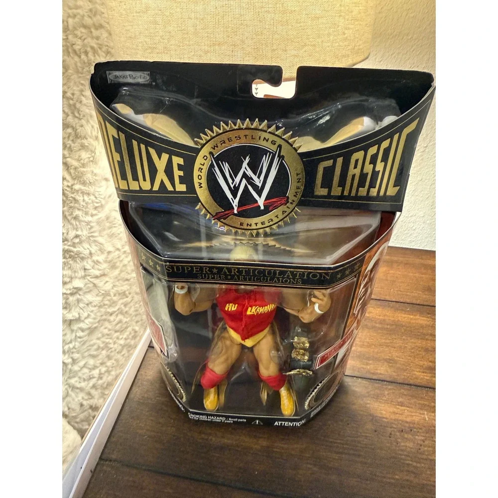 WWE Jakks Pacific Deluxe Classic Superstars Series 1 Hulk Hogan Action Figure